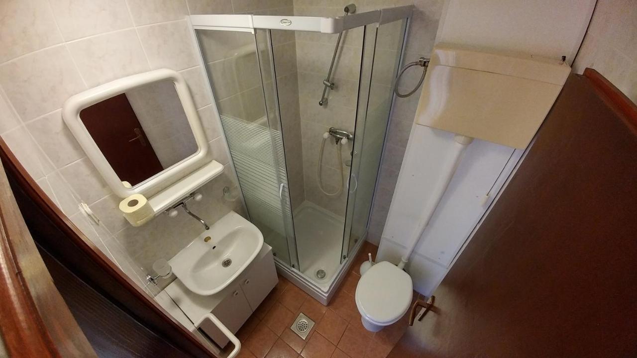 Apartments And Rooms Bova Baška Екстериор снимка