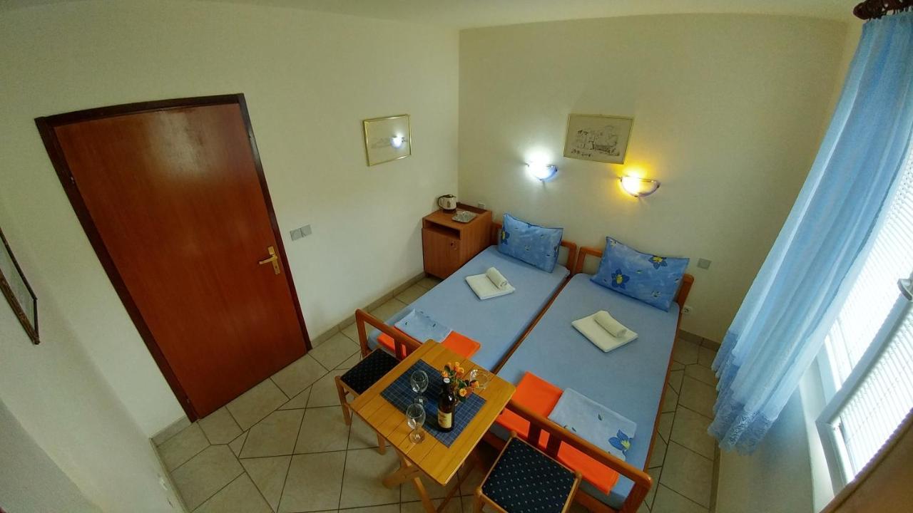 Apartments And Rooms Bova Baška Екстериор снимка