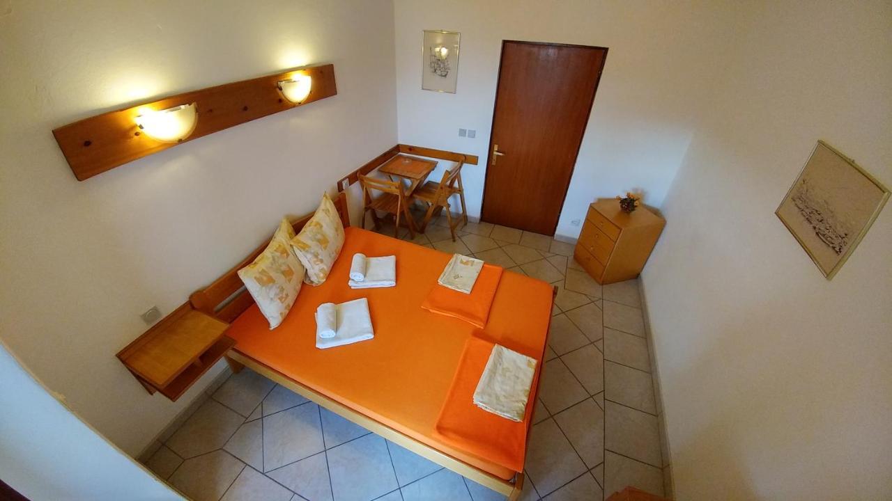 Apartments And Rooms Bova Baška Екстериор снимка