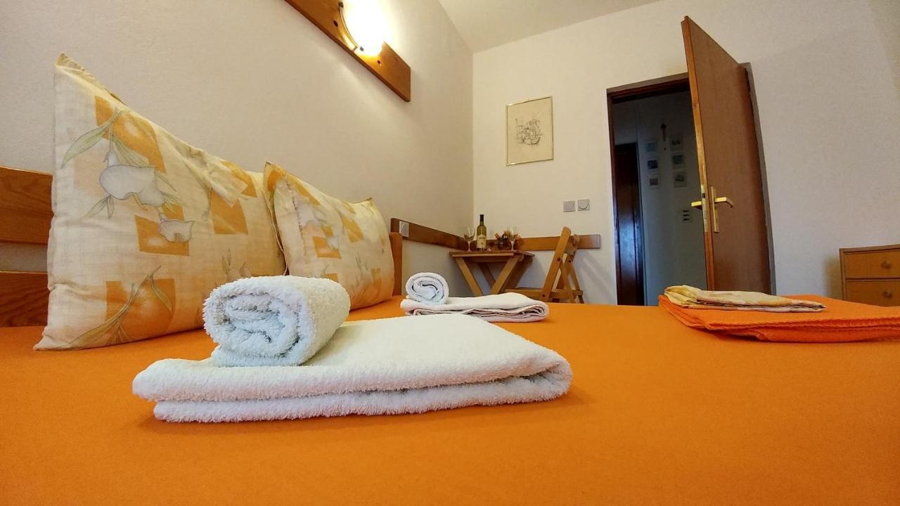 Apartments And Rooms Bova Baška Екстериор снимка