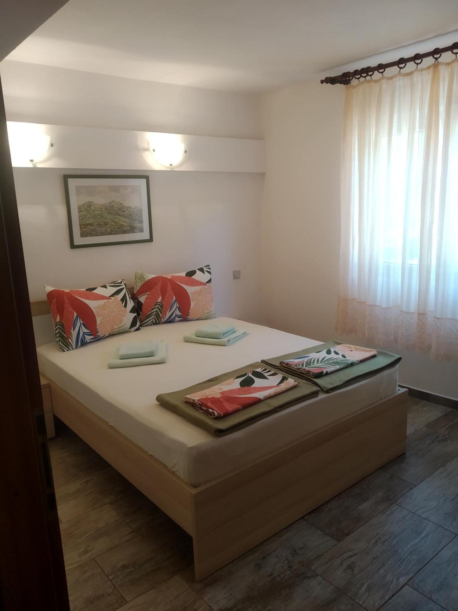 Apartments And Rooms Bova Baška Екстериор снимка